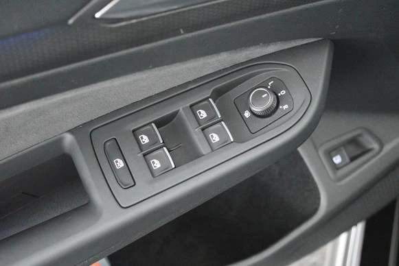 Volkswagen Golf - Afbeelding 13 van 30