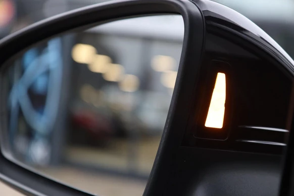 Volkswagen Tiguan - Afbeelding 10 van 30