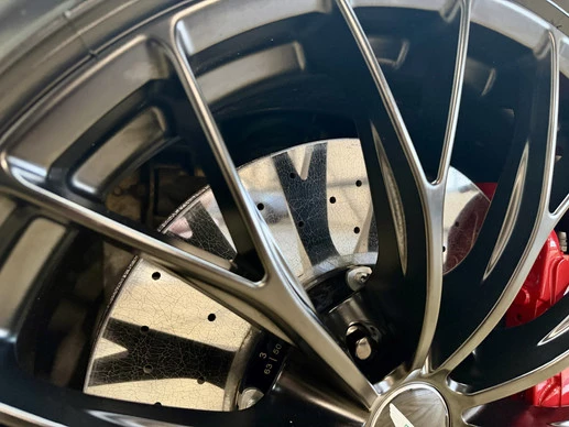 Aston Martin V8 Vantage - Afbeelding 4 van 30