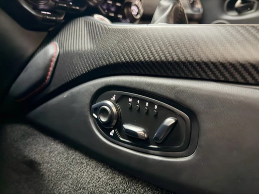 Aston Martin V8 Vantage - Afbeelding 16 van 30