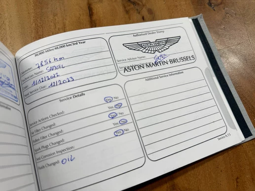 Aston Martin V8 Vantage - Afbeelding 28 van 30