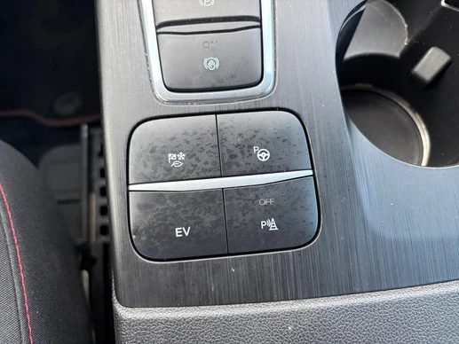 Ford Kuga - Afbeelding 24 van 30