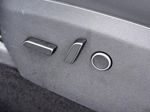 Tesla Model Y - Afbeelding 12 van 30