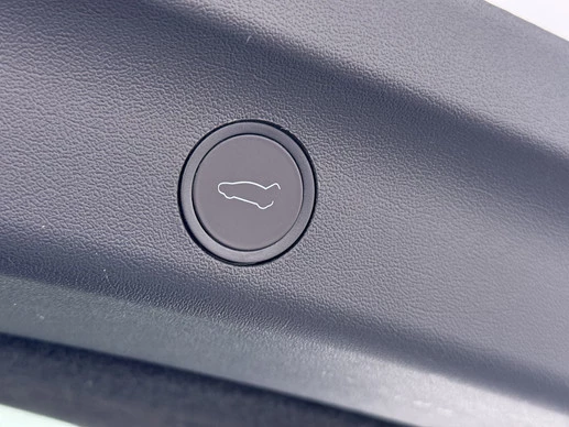 Tesla Model Y - Afbeelding 25 van 30