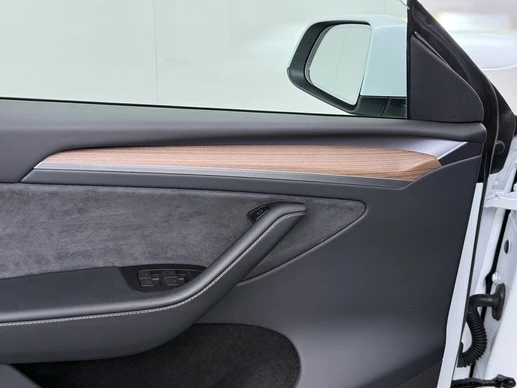 Tesla Model Y - Afbeelding 28 van 30