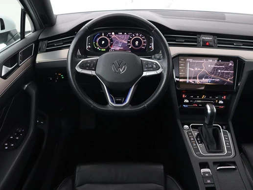 Volkswagen Passat - Afbeelding 3 van 30