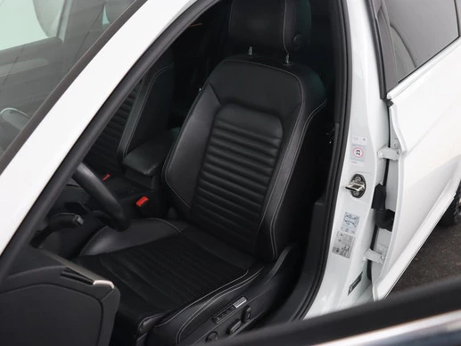 Volkswagen Passat - Afbeelding 7 van 30