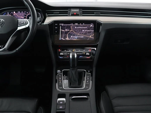 Volkswagen Passat - Afbeelding 10 van 30