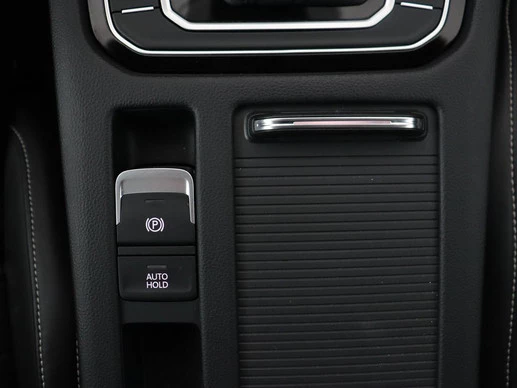 Volkswagen Passat - Afbeelding 17 van 30