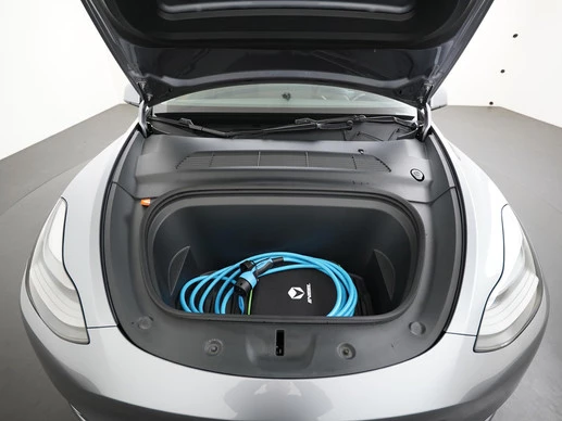 Tesla Model Y - Afbeelding 27 van 30