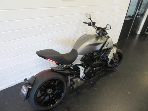 Ducati Diavel - Afbeelding 11 van 13