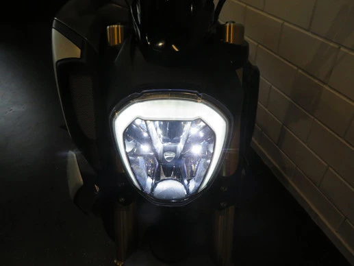 Ducati Diavel - Afbeelding 13 van 13