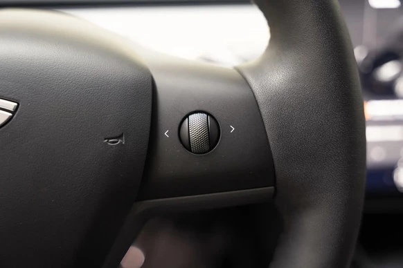 Tesla Model Y - Afbeelding 20 van 30