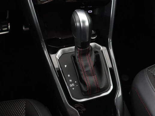 Volkswagen T-Roc - Afbeelding 14 van 30