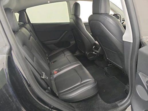 Tesla Model Y - Afbeelding 17 van 30