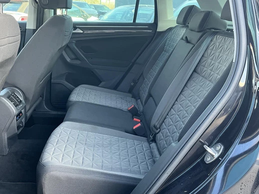 Volkswagen Tiguan - Afbeelding 10 van 30