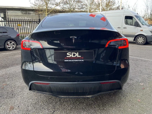 Tesla Model Y - Afbeelding 5 van 30