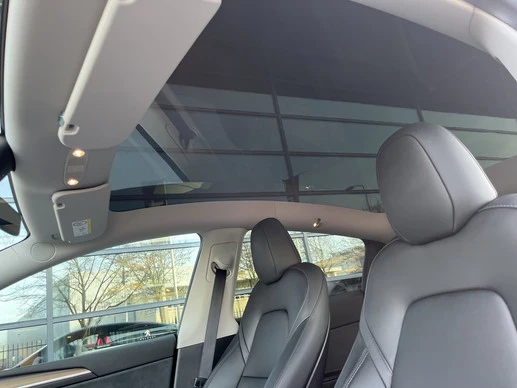 Tesla Model Y - Afbeelding 15 van 30