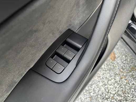 Tesla Model Y - Afbeelding 20 van 30