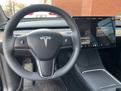 Tesla Model Y - Afbeelding 22 van 30