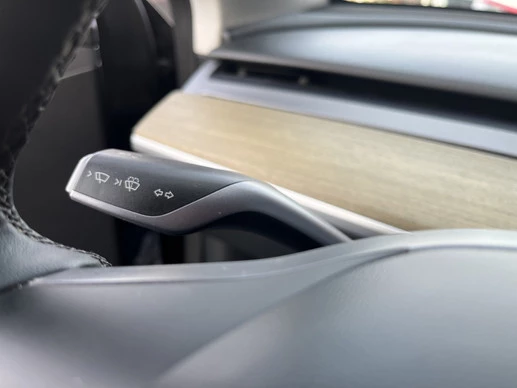 Tesla Model Y - Afbeelding 23 van 30