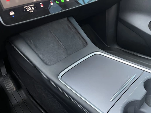 Tesla Model Y - Afbeelding 26 van 30