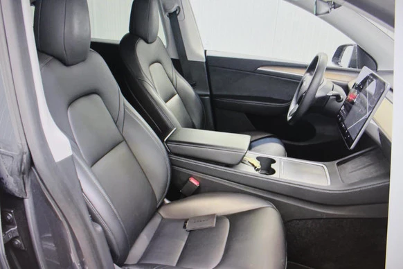 Tesla Model Y - Afbeelding 3 van 4