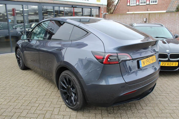 Tesla Model Y - Afbeelding 2 van 18