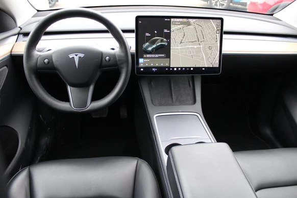 Tesla Model Y - Afbeelding 3 van 18