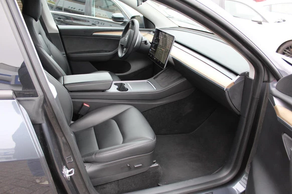 Tesla Model Y - Afbeelding 7 van 18