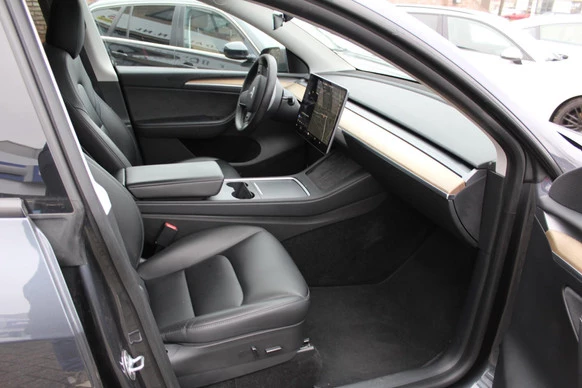 Tesla Model Y - Afbeelding 8 van 18