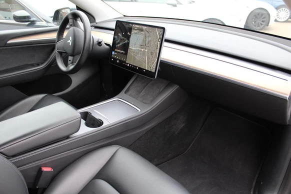 Tesla Model Y - Afbeelding 9 van 18