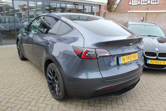 Tesla Model Y - Afbeelding 14 van 18