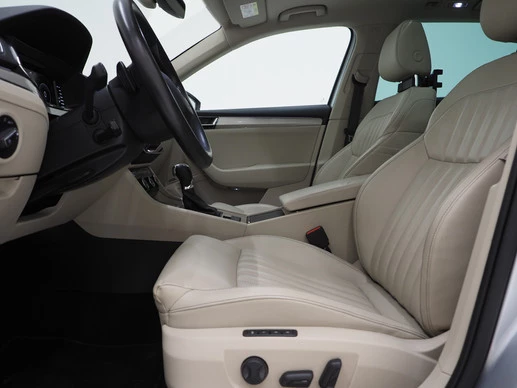 Škoda Superb - Afbeelding 17 van 30