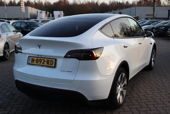 Tesla Model Y - Afbeelding 6 van 30