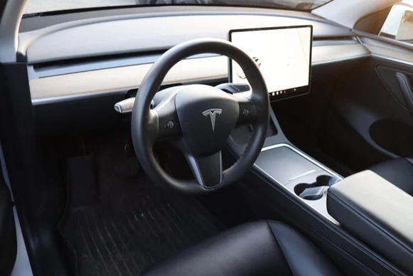 Tesla Model Y - Afbeelding 7 van 30