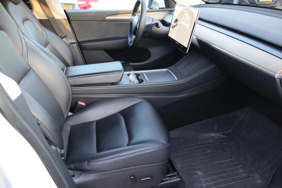Tesla Model Y - Afbeelding 12 van 30