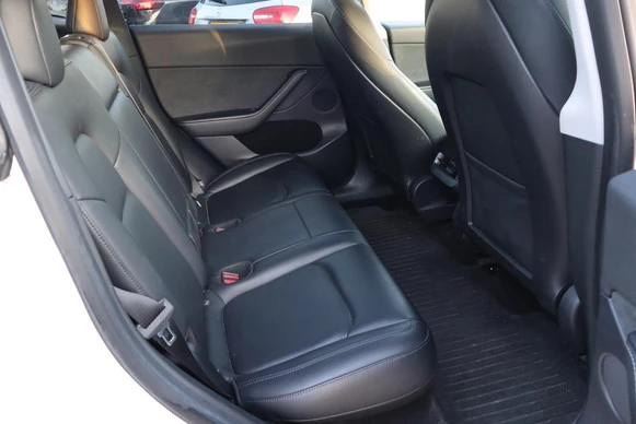 Tesla Model Y - Afbeelding 15 van 30