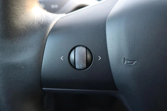 Tesla Model Y - Afbeelding 25 van 30