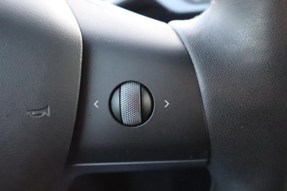 Tesla Model Y - Afbeelding 26 van 30