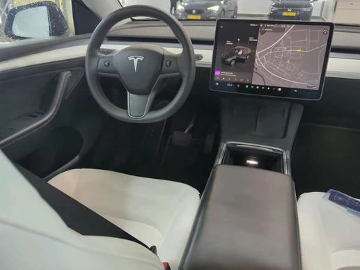 Tesla Model Y - Afbeelding 5 van 12