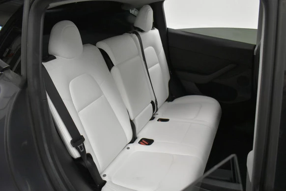 Tesla Model Y - Afbeelding 16 van 30
