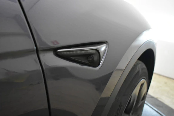 Tesla Model Y - Afbeelding 18 van 30