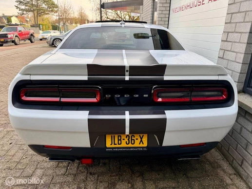 Dodge Challenger - Afbeelding 5 van 25