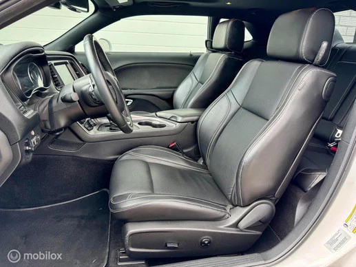 Dodge Challenger - Afbeelding 8 van 25