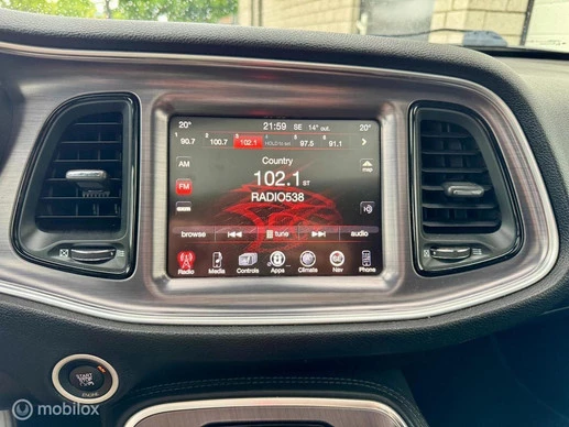 Dodge Challenger - Afbeelding 19 van 25