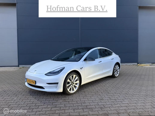 Tesla Model 3 - Afbeelding 1 van 14