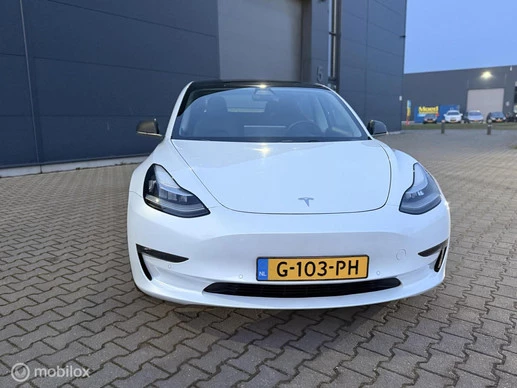 Tesla Model 3 - Afbeelding 6 van 14