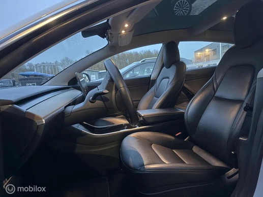 Tesla Model 3 - Afbeelding 10 van 14