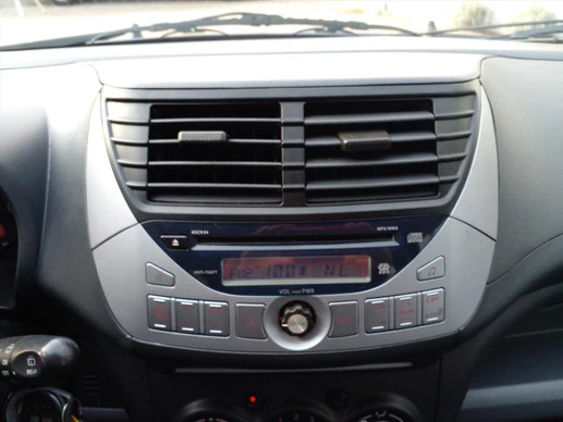 Suzuki Alto - Afbeelding 21 van 24